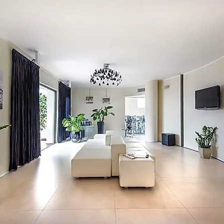 Boutique Bali リド・ディ・イエゾロ